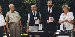Kwesta na Cmentarzu Wojskowym na Powązkach, 1 sierpnia 2001 r.